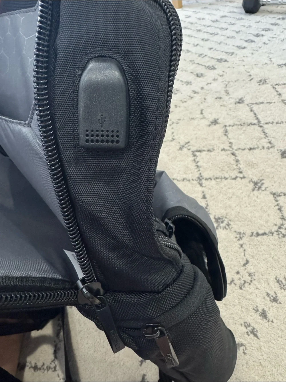 Ogio Backpack Laptop sleeve Compartments USB Charging Cable